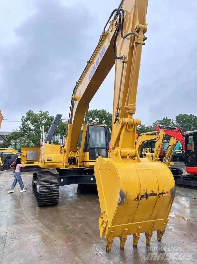 Komatsu PC200-8 Pásová rýpadla