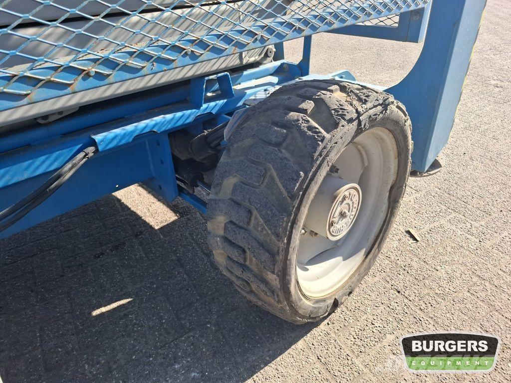 Genie GS4390 RT Nůžková zvedací plošina