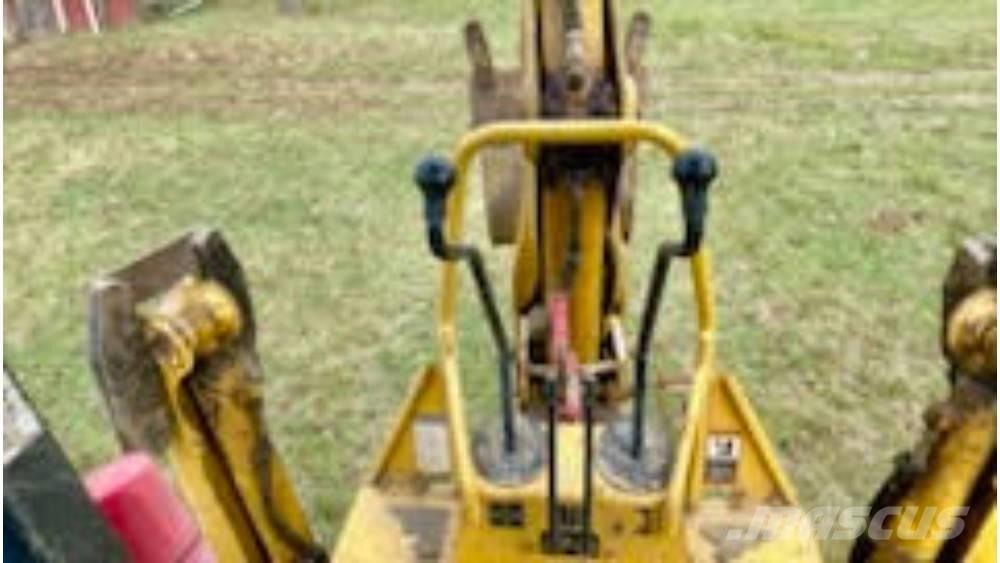 John Deere 110 Rýpadlo-nakladače