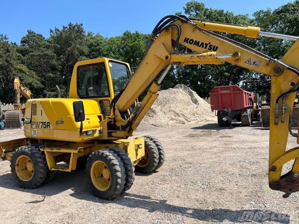 Komatsu PW 75 R Kolová rýpadla