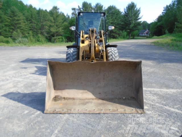 CAT 906 H 2 Kolové nakladače
