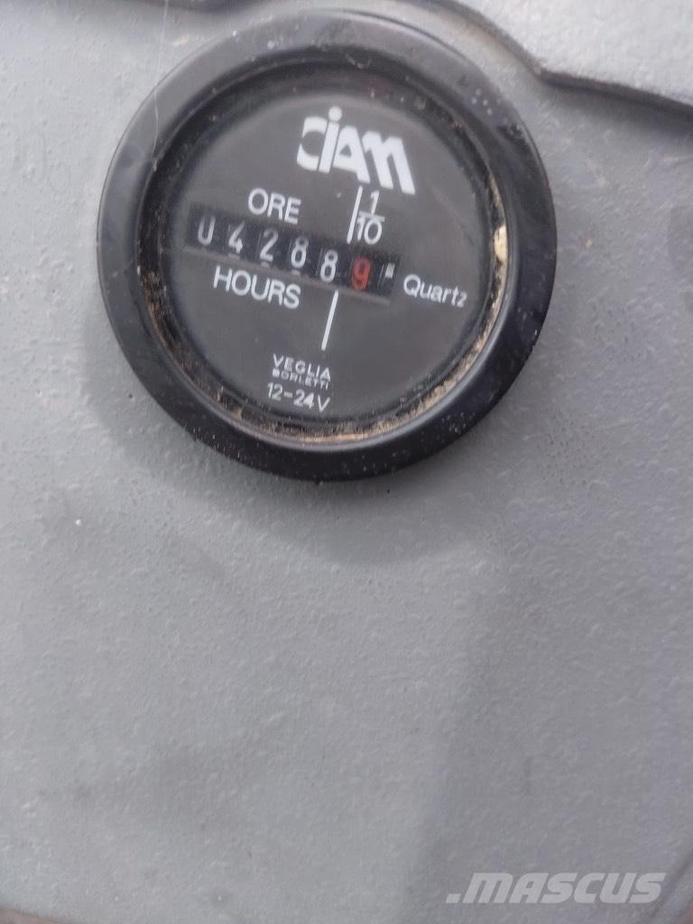 Kramer-allrad 808K Midi rýpadla 7t - 12t