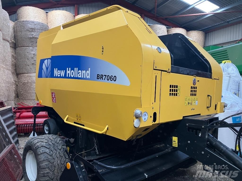 New Holland BR 7060 Lis na válcové balíky