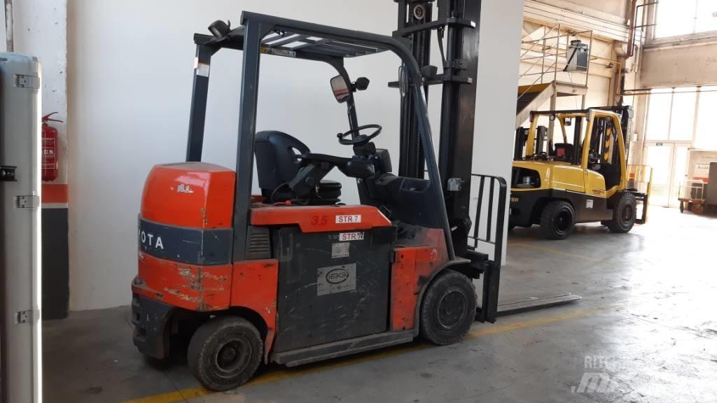 Toyota 7FBMF35 Akumulátorové vozíky