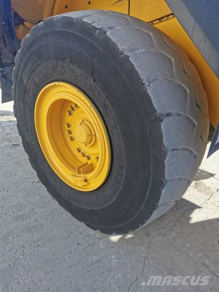 Volvo L110G Kolové nakladače