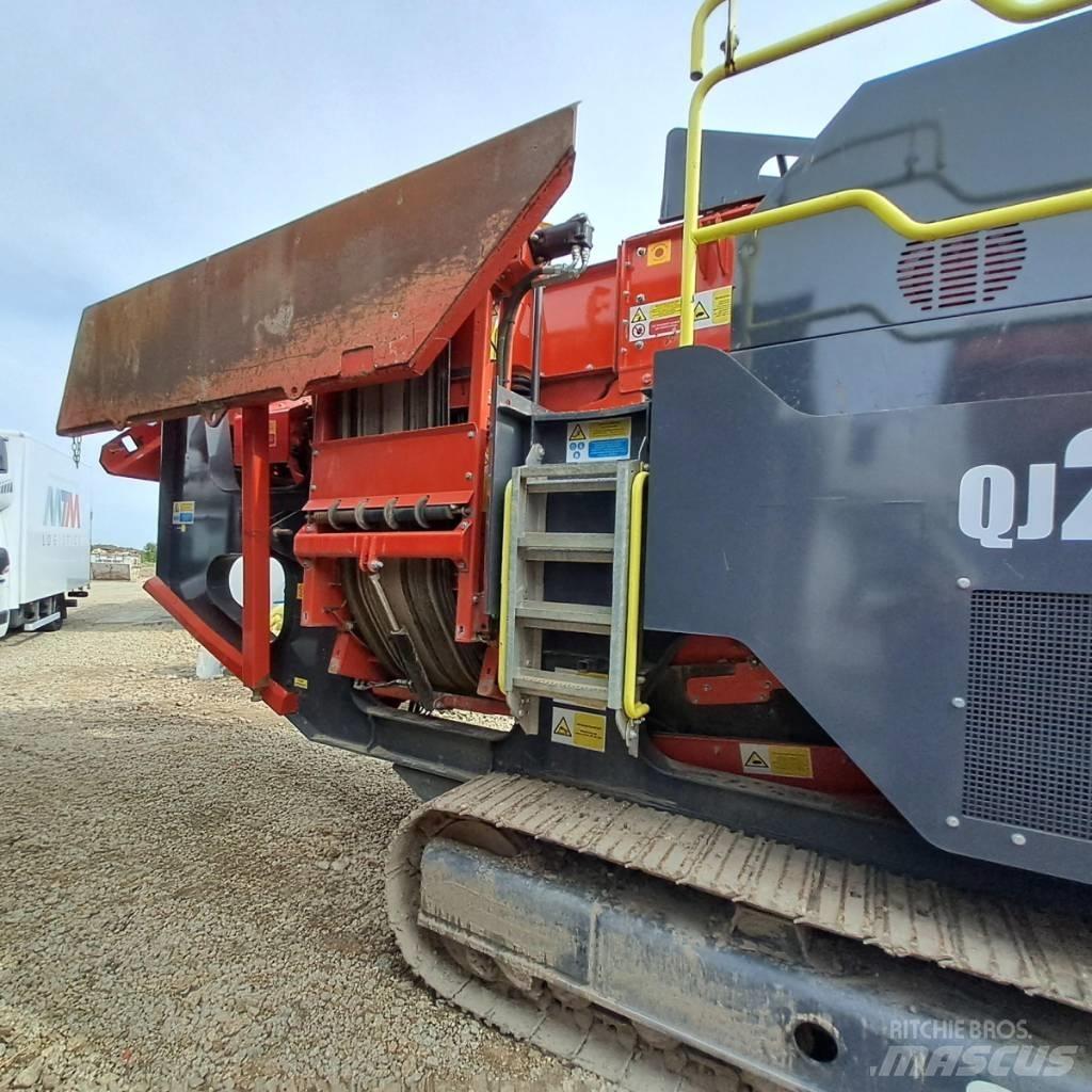 Sandvik QJ241 Mobilní drtiče