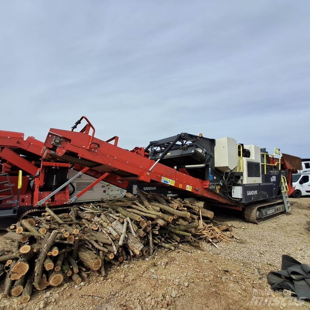 Sandvik QJ241 Mobilní drtiče