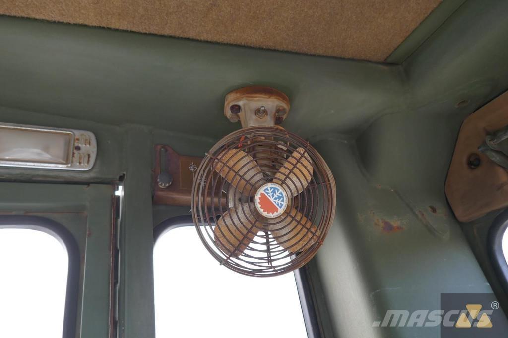 CAT 130G Ex-army Grejdry