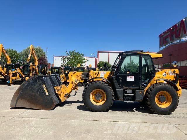 JCB 560-80 WM Teleskopické manipulátory