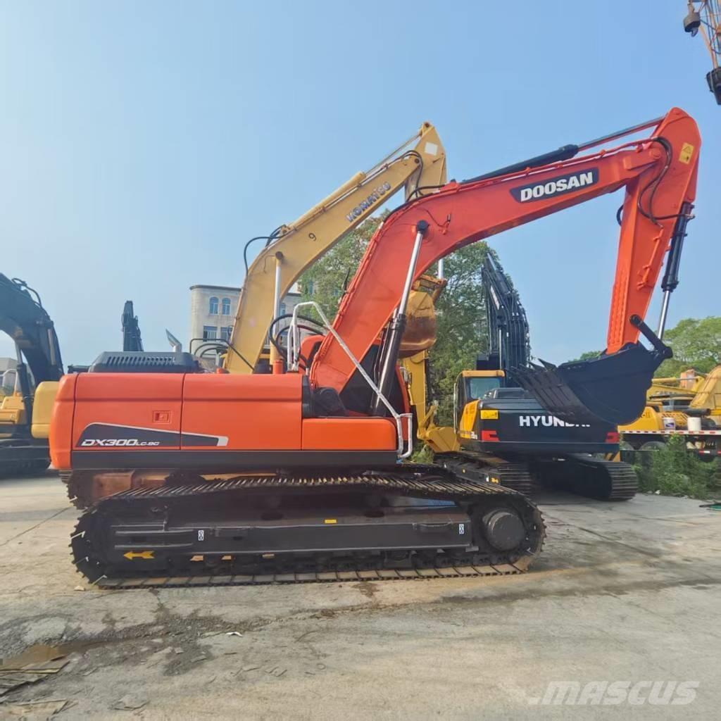 Doosan DX 300 LC Pásová rýpadla