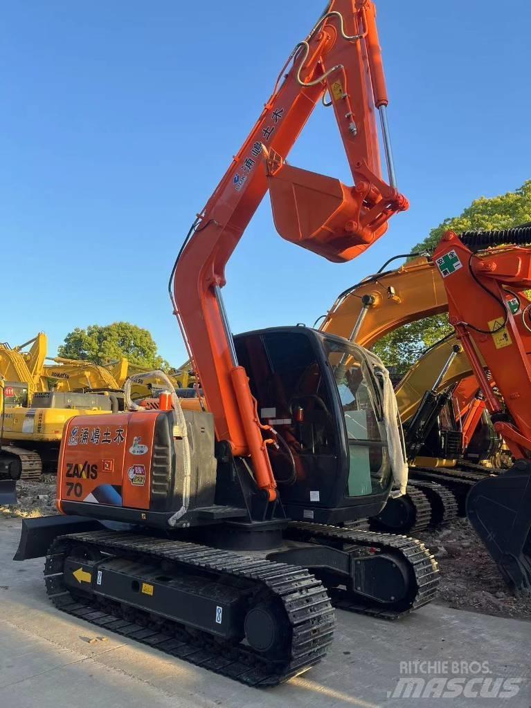Hitachi ZX 70 Pásová rýpadla