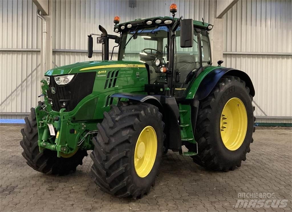 John Deere 6215R Traktory