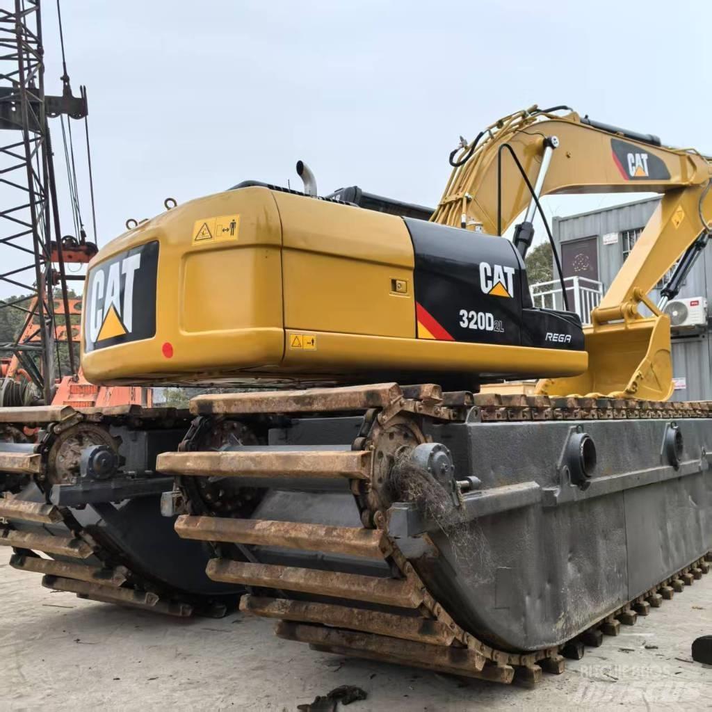CAT 320 D Obojživelná rypadla