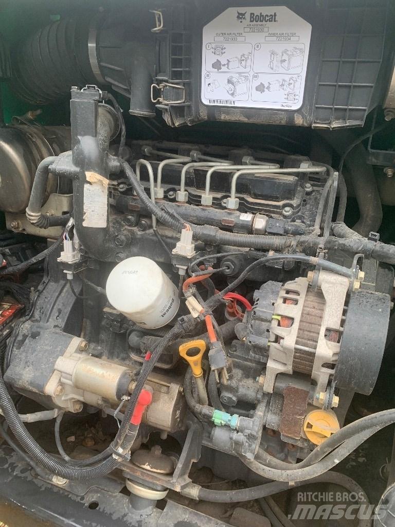 Bobcat T 650 Smykem řízené nakladače