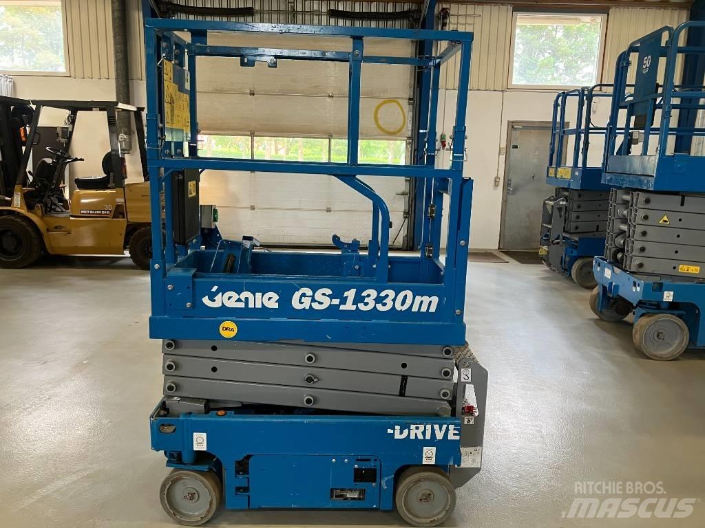 Genie GS 1330 Nůžková zvedací plošina