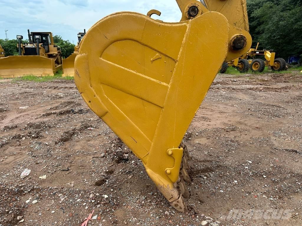 CAT 330 CL Pásová rýpadla