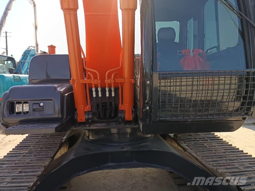 Hitachi ZX 120 Pásová rýpadla