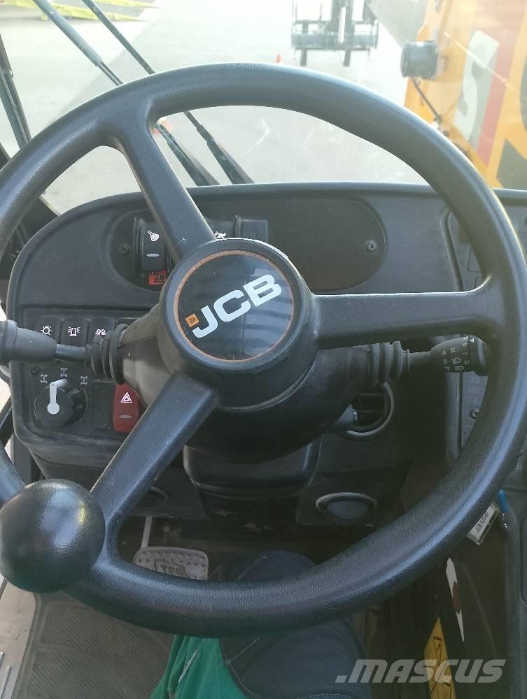 JCB Roto 5.55-210R Teleskopické manipulátory