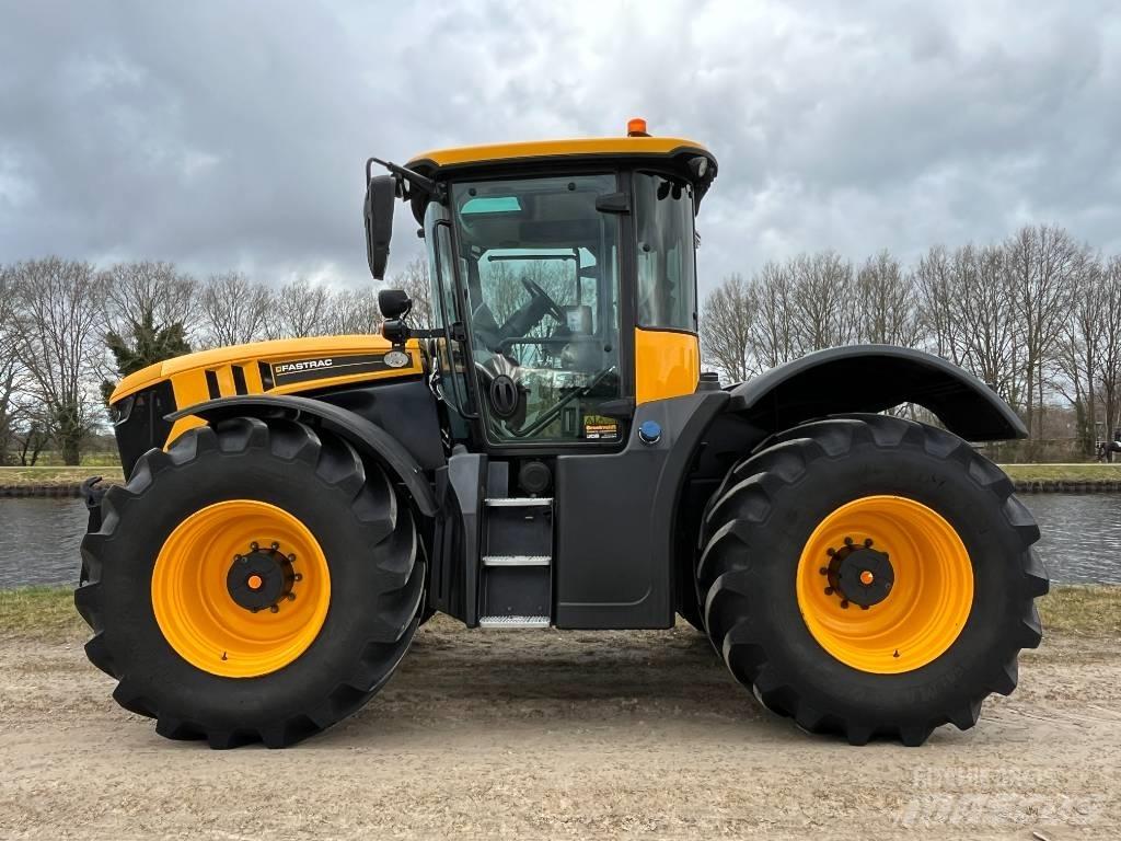 JCB Fastrac 4220 Traktory