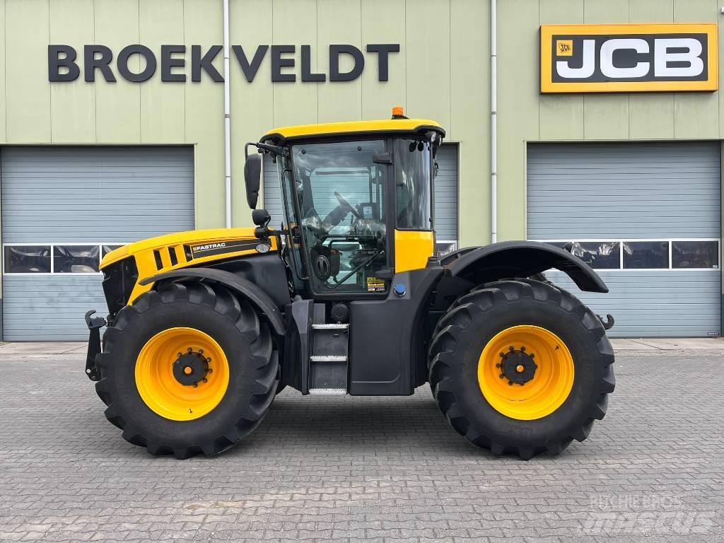 JCB Fastrac 4220 Traktory