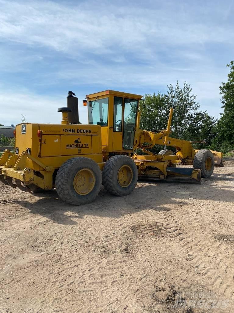 John Deere 770b Grejdry