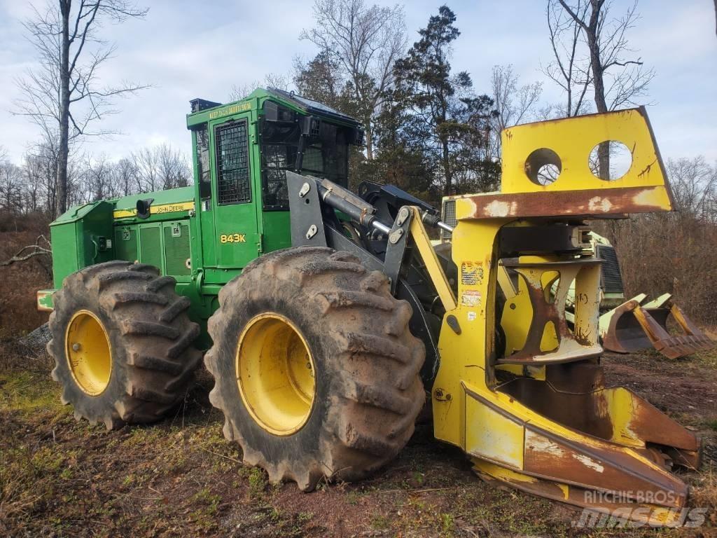 John Deere 843 K Kácecí harvestory