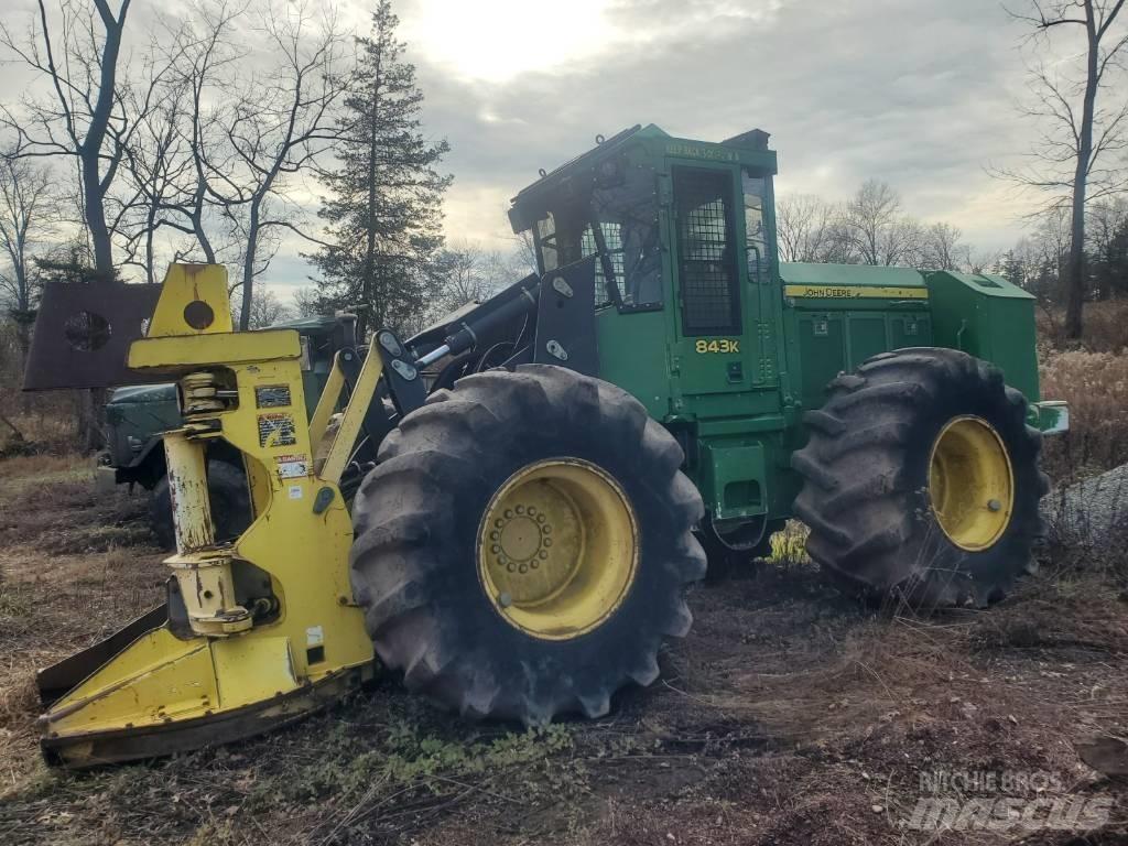 John Deere 843 K Kácecí harvestory