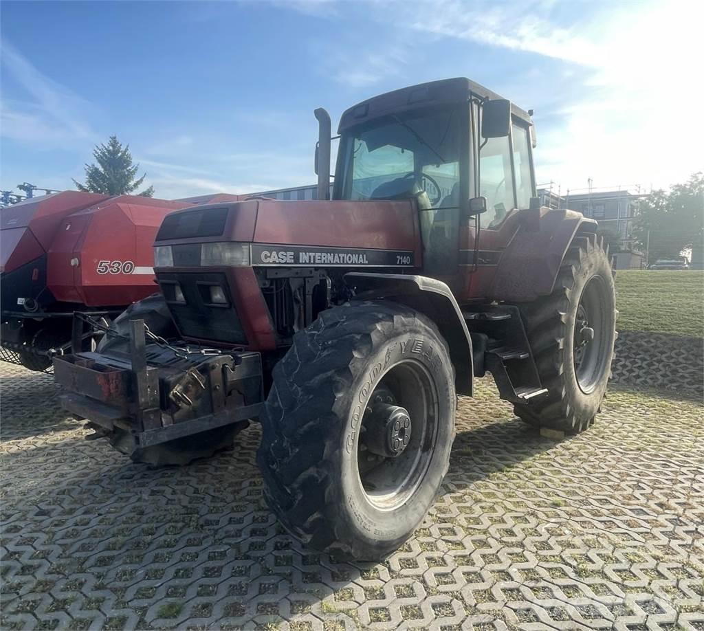 Case IH 7140 Traktory