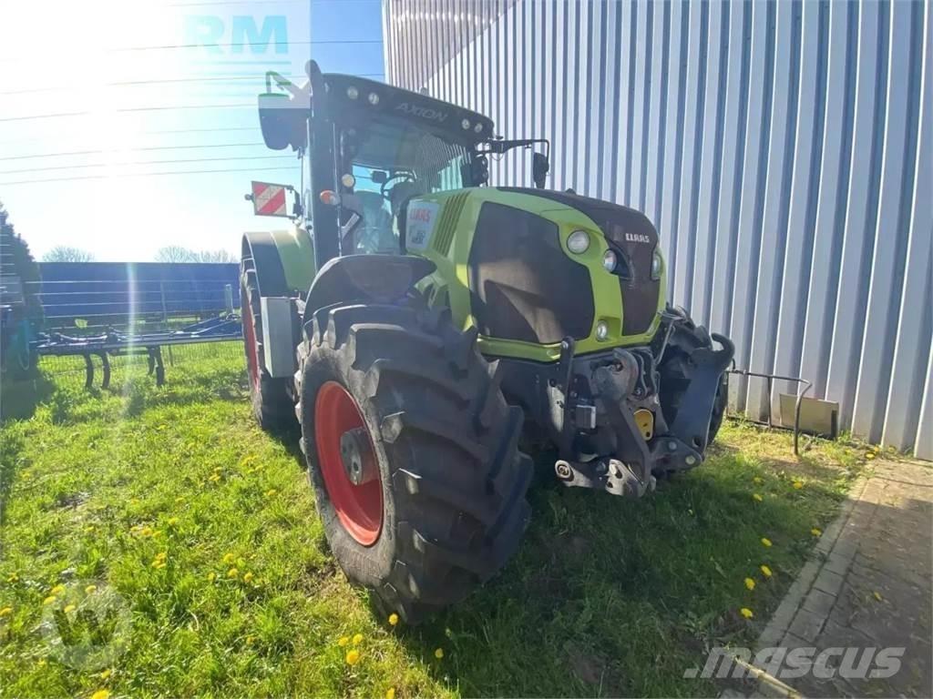 CLAAS axion 850 Traktory