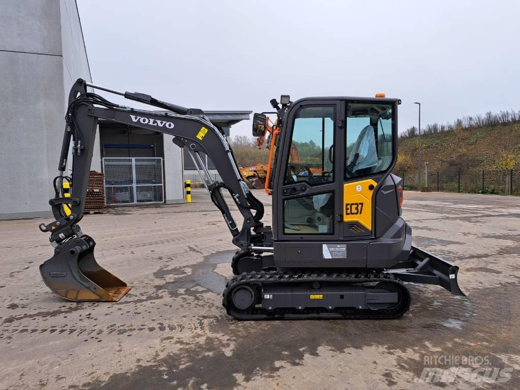 Volvo EC 37 F Mini rýpadla < 7t