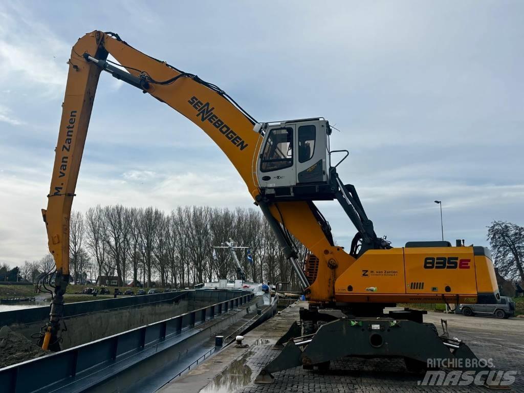 Sennebogen 835 Stroje pro manipulaci s odpadem