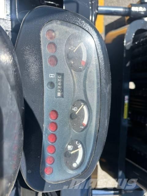 Komatsu FD 40 ZT Další