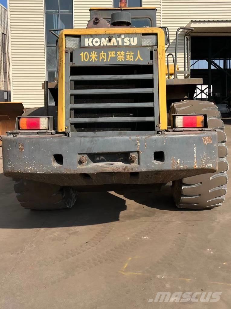 Komatsu WA 470 Kolové nakladače
