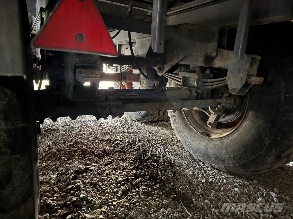 CLAAS Quantum 5800 P Samosběrné vozy