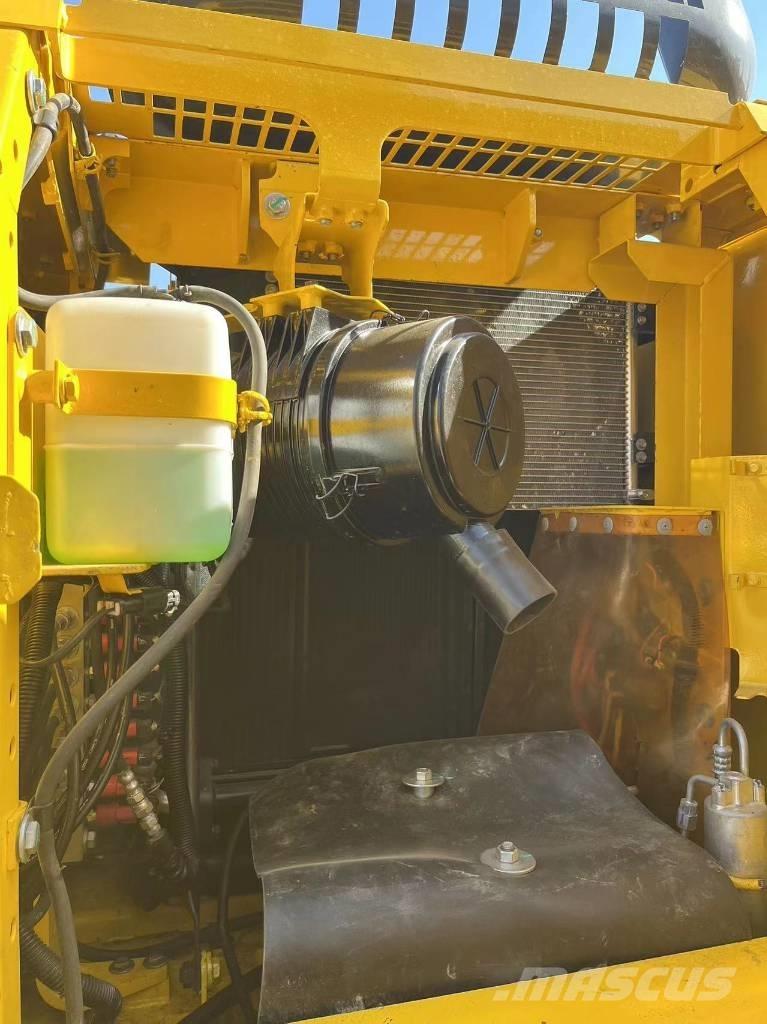 Komatsu PC 130 Pásová rýpadla