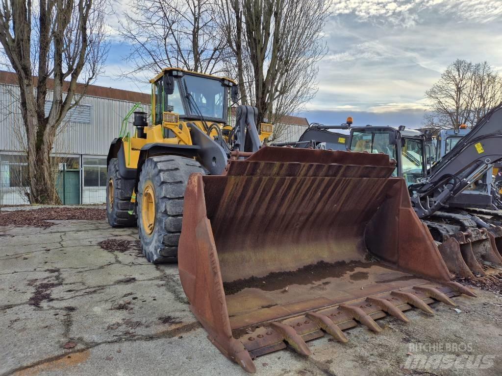 Volvo L 220 H Kolové nakladače