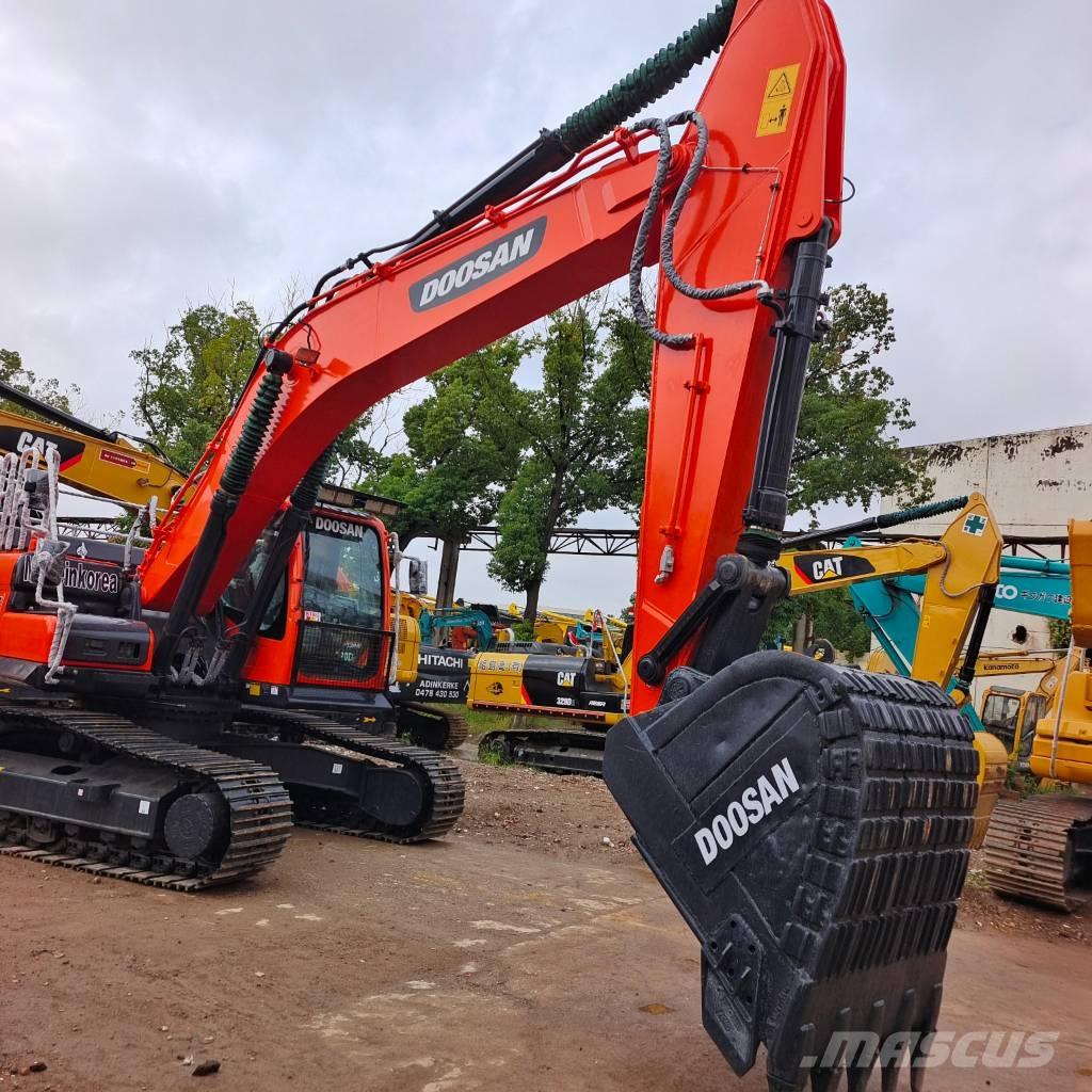 Doosan DX 300LC-9C Pásová rýpadla