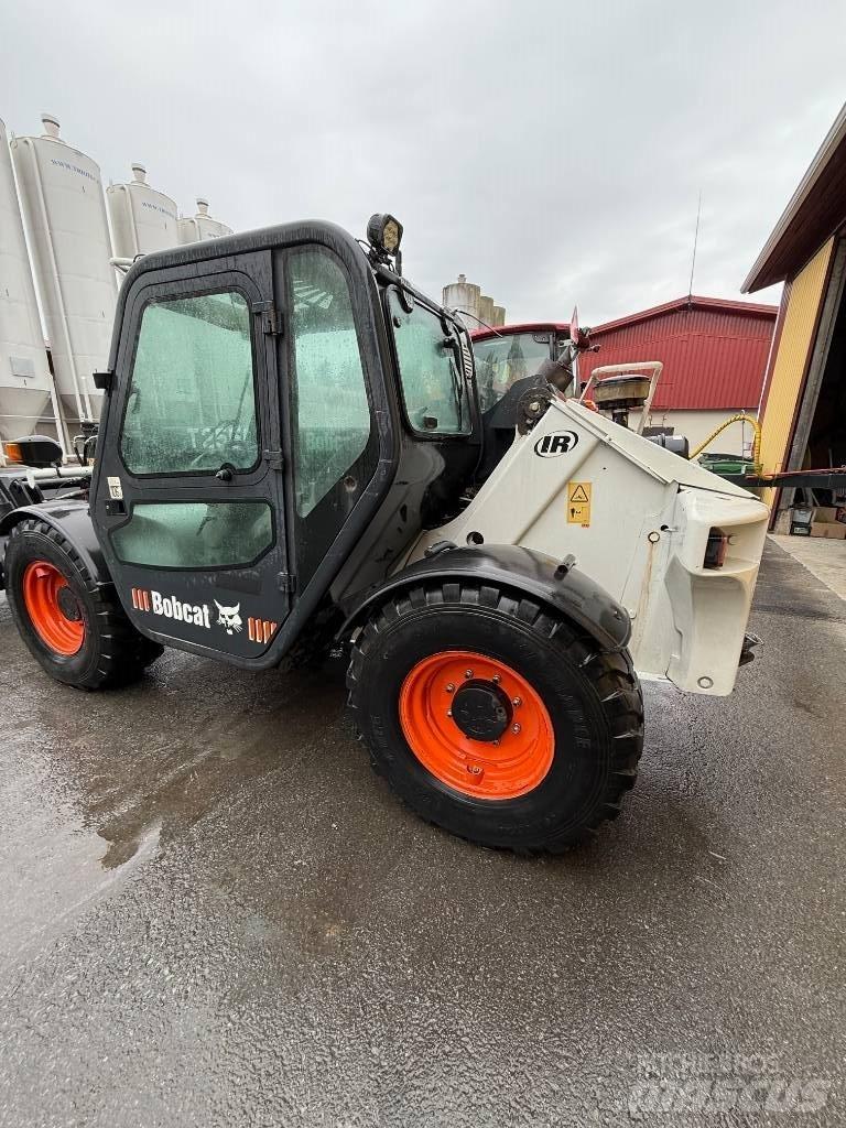 Bobcat T 2556 Teleskopické manipulátory