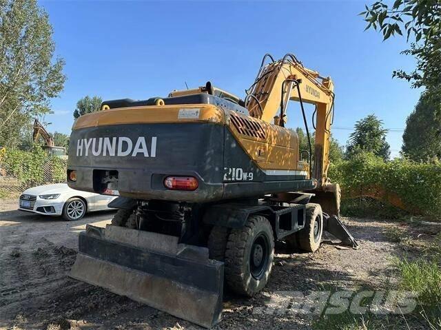 Hyundai 210W Pásová rýpadla