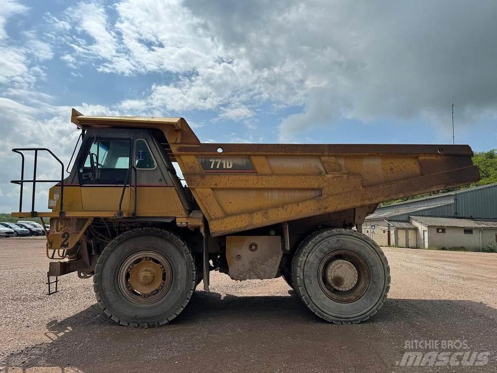 CAT 771D Vyklápěcí dempry