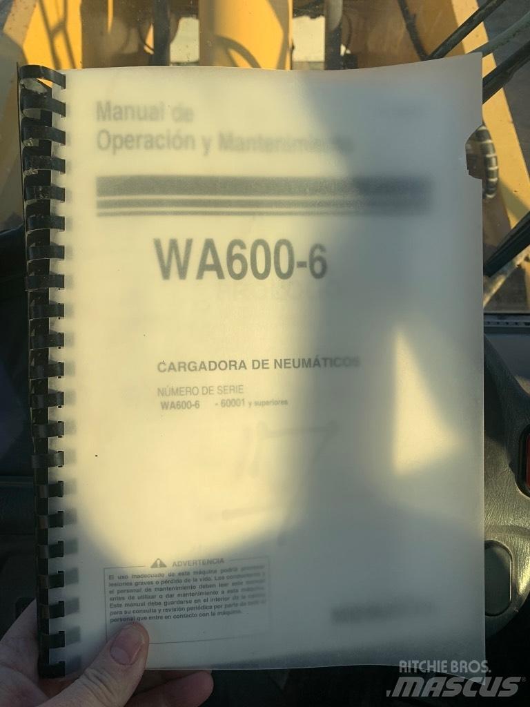 Komatsu Wa600-6 Kolové nakladače