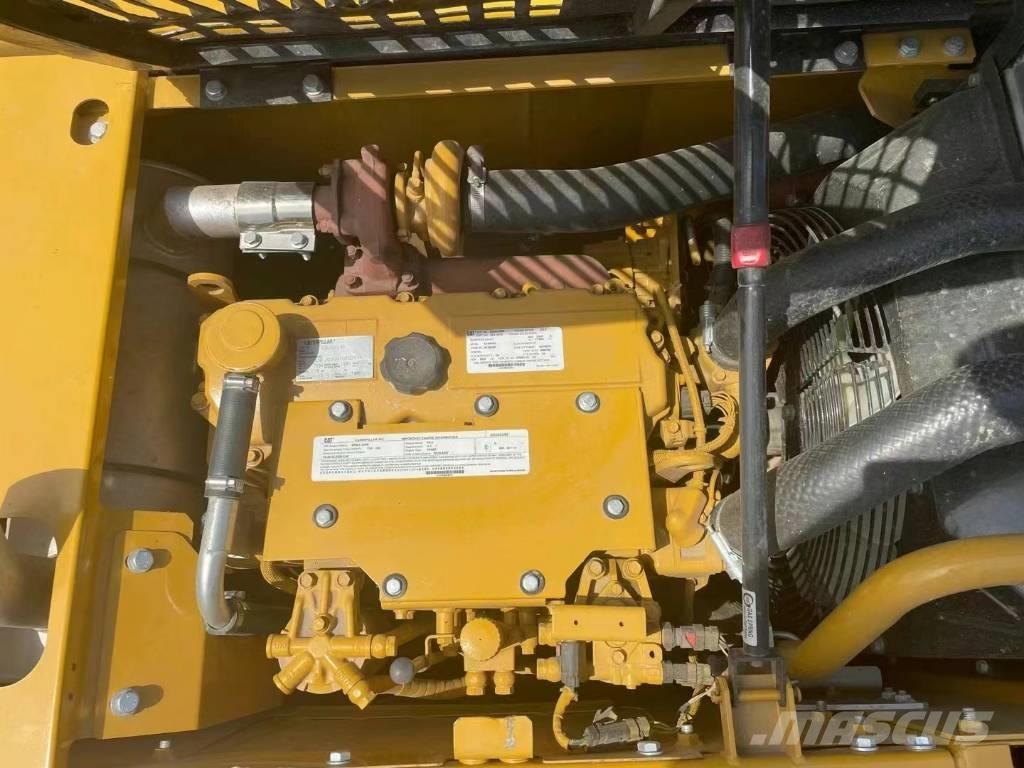 CAT 312D Midi rýpadla 7t - 12t