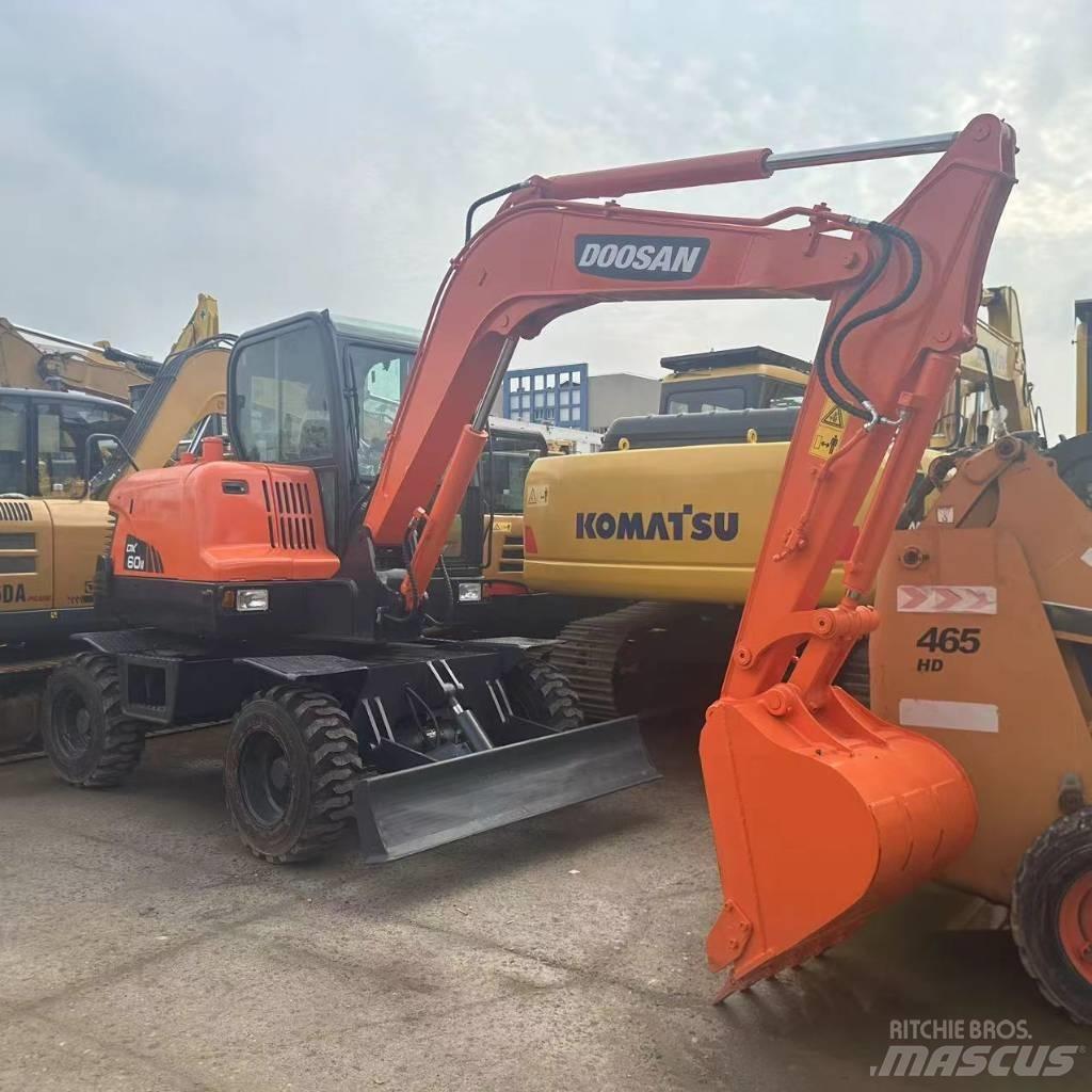 Doosan DX60W Kolová rýpadla
