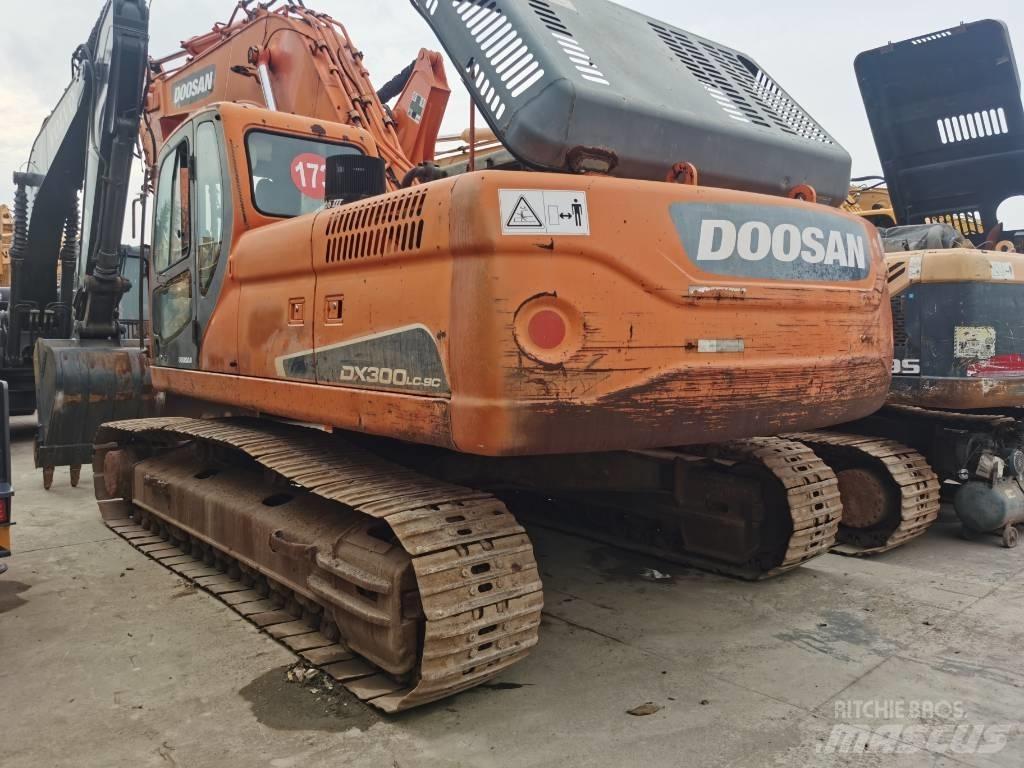 Doosan DX 300 LC Pásová rýpadla