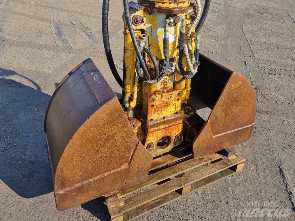 Liebherr 600 MM Klešťové drapáky