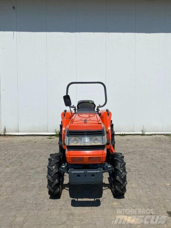 Kubota GL 221 Kompaktní traktory