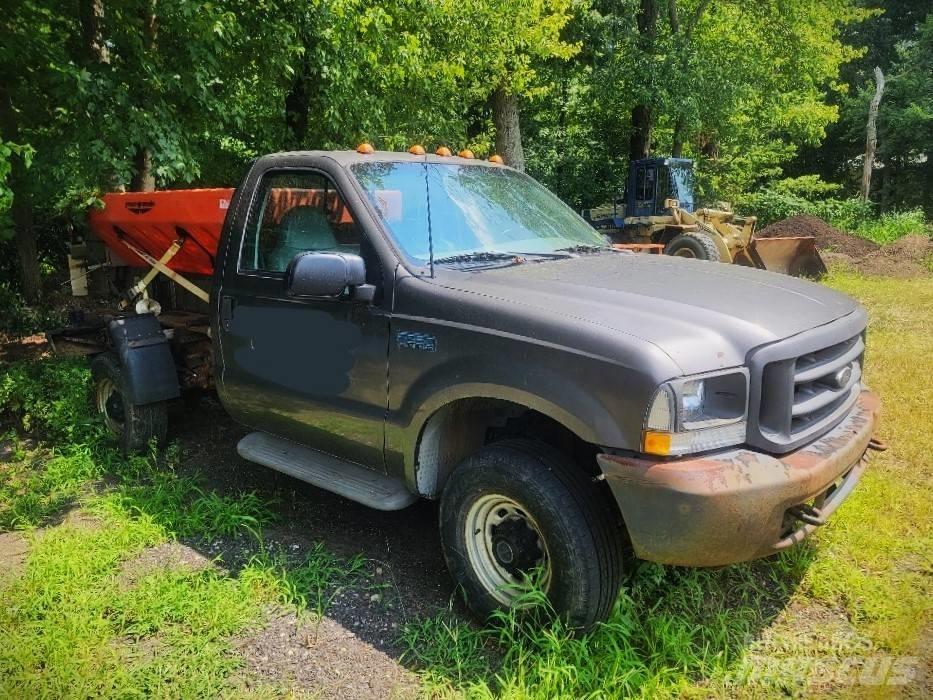 Ford F 350 Skříňová nástavba