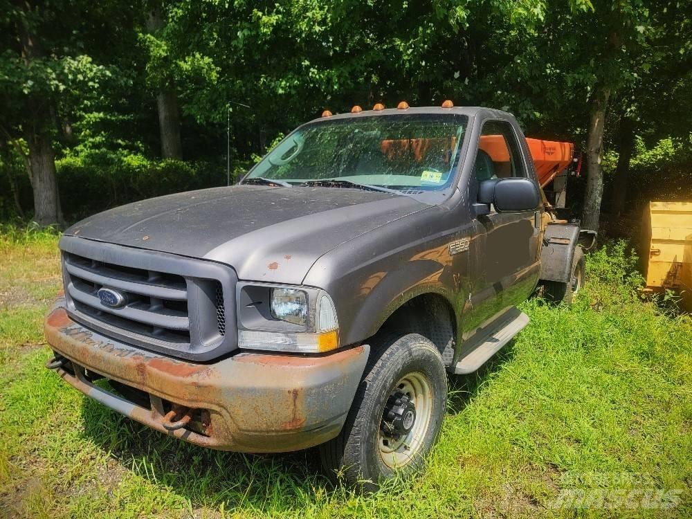 Ford F 350 Skříňová nástavba