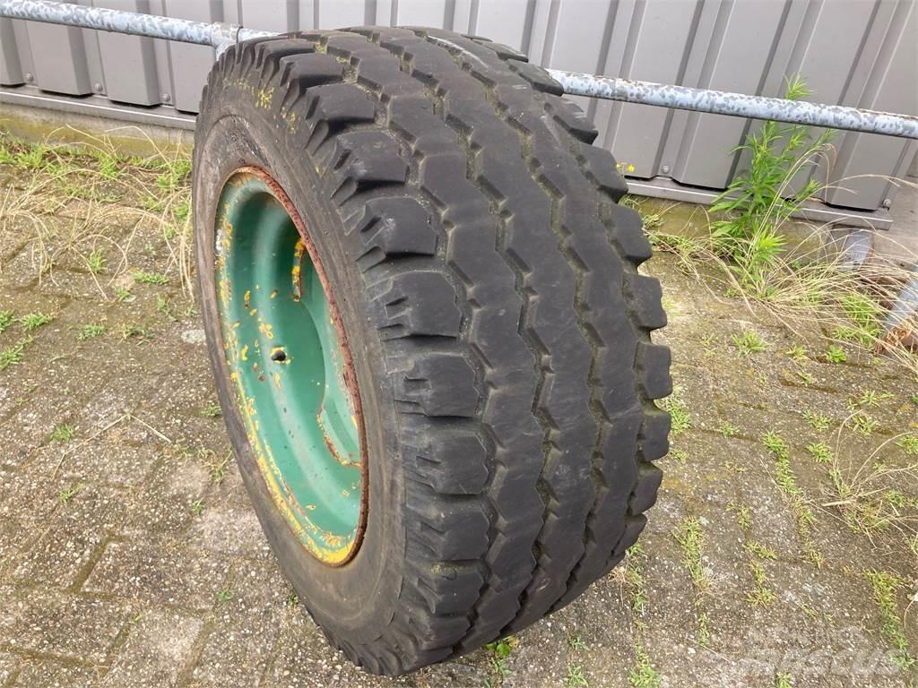 Barum 13.0/65-18 Pneumatiky, kola a ráfky