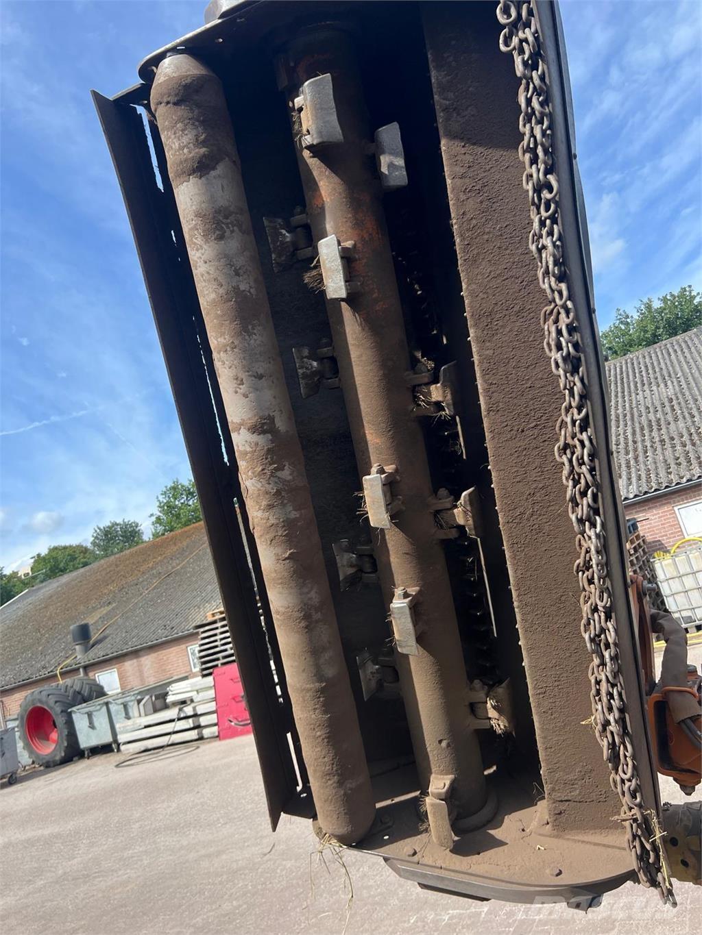 Berti TAPS 200 Sekačky pro sečení roughů a semiroughů